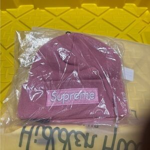 New Era Dusty Pink Box Logo Beanie